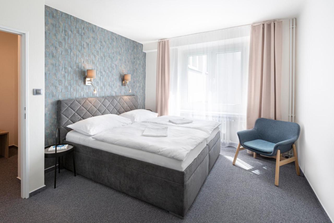 Hotel Trim Pardubice Exterior photo
