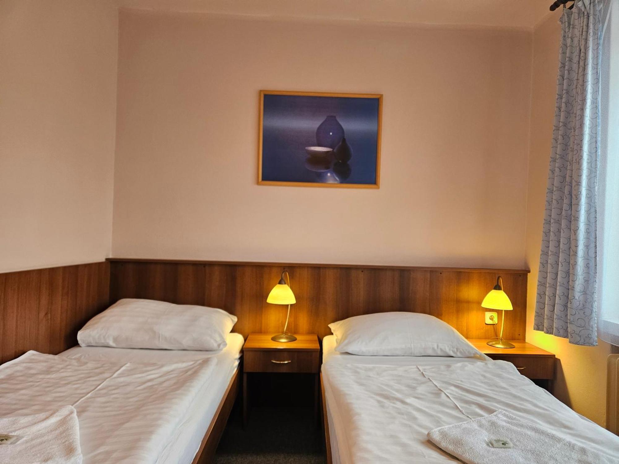 Hotel Trim Pardubice Exterior photo